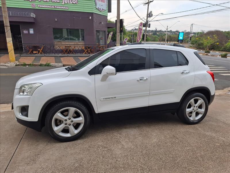 CHEVROLET TRACKER 1.8 MPFI LTZ 4X2 16VVega Veículos - Venda de Carros Novos e Semi Novos