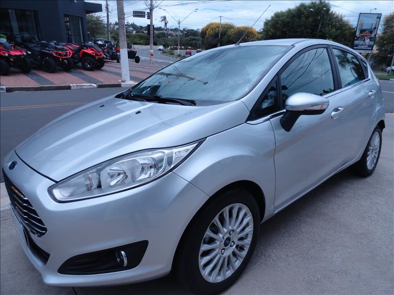 FORD FIESTA 1.6 Titanium Hatch 16V