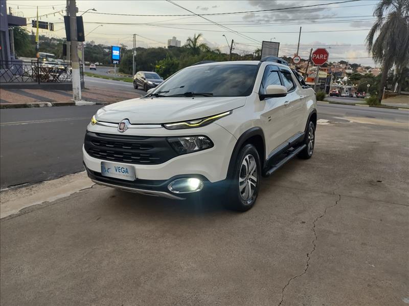 FIAT TORO 2.0 16V Turbo Freedom 4WDVega Veículos - Venda de Carros Novos e Semi Novos