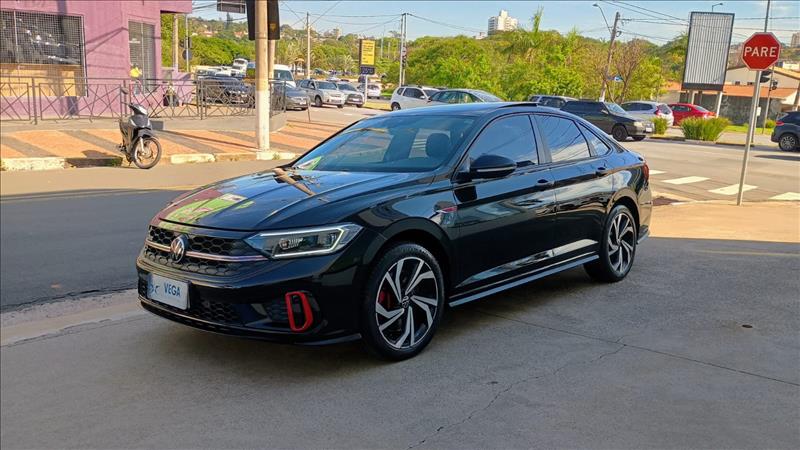 VOLKSWAGEN JETTA 2.0 350 TSI GLIVega Veículos - Venda de Carros Novos e Semi Novos