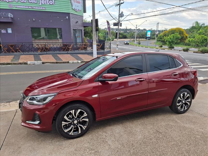 CHEVROLET ONIX 1.0 Turbo PremierVega Veículos - Venda de Carros Novos e Semi Novos