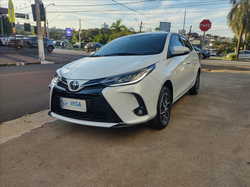 TOYOTA YARIS 1.5 16V XLSVega Veículos - Venda de Carros Novos e Semi Novos