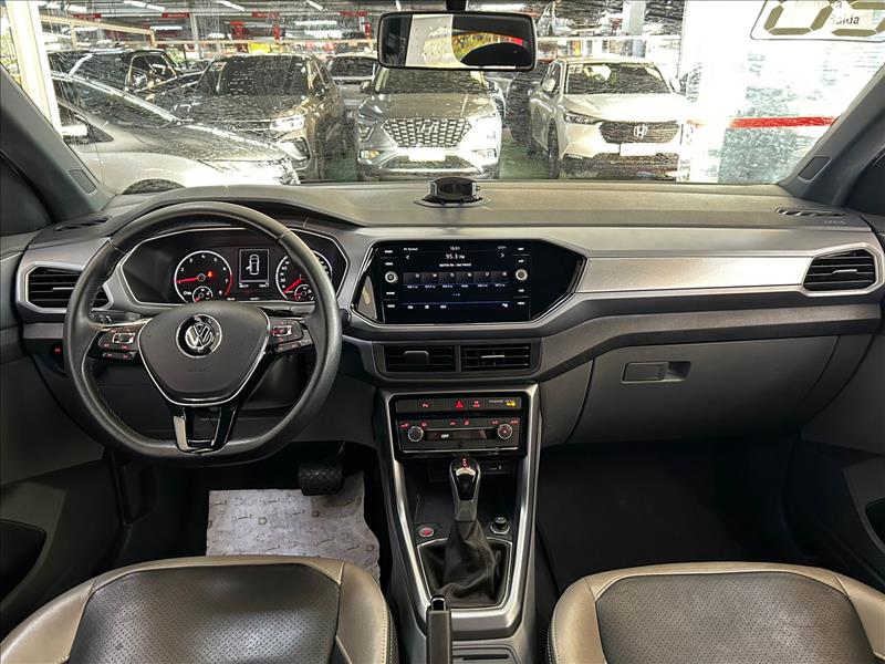  T-CROSS 