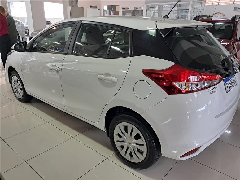  YARIS  1.5 16V XL 3