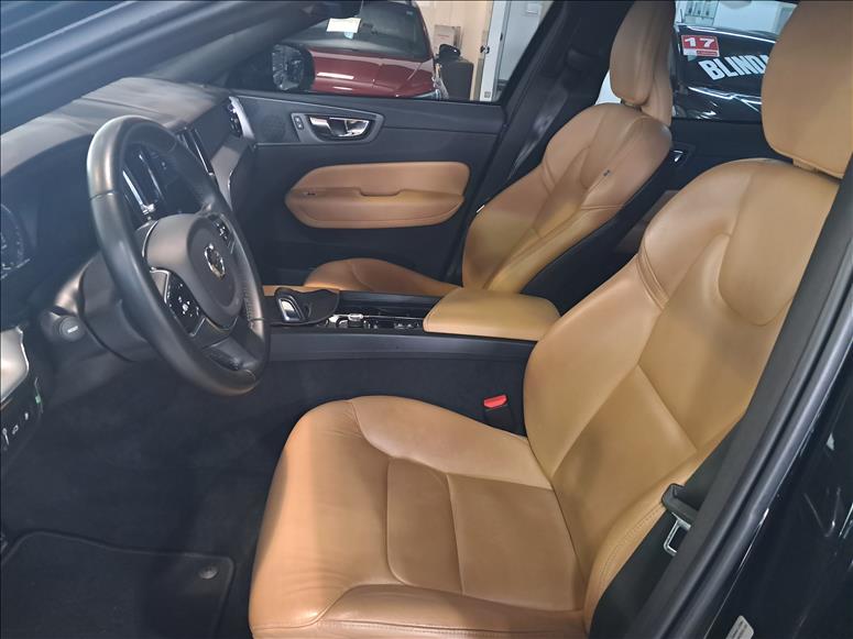  XC60  2.0 T8 Hybrid Momentum AWD Geartronic 6