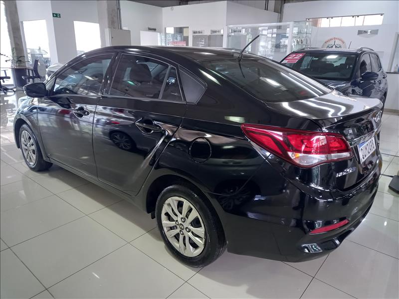  HB20S  1.6 Comfort Plus 16V 3