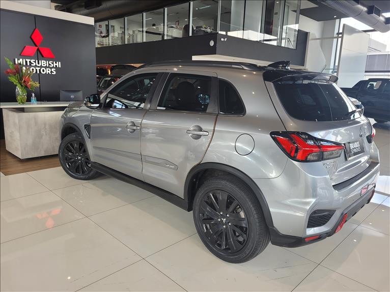 Mitsubishi-OUTLANDER SPORT-2.0 Mivec HPE Black Edition AWD