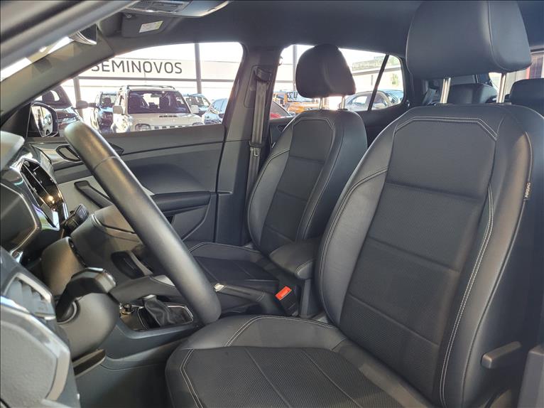 VW - Volkswagen-T-CROSS-1.4 250 TSI Highline