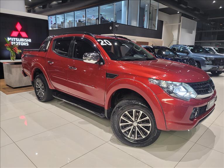 Mitsubishi-L200 TRITON-2.4 16V Turbo Sport Hpe-s CD 4X4