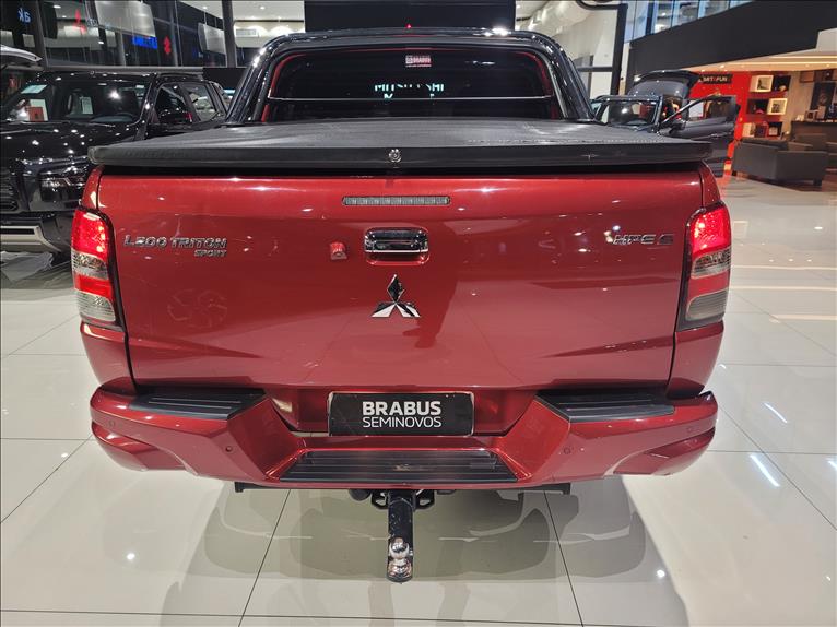Mitsubishi-L200 TRITON-2.4 16V Turbo Sport Hpe-s CD 4X4