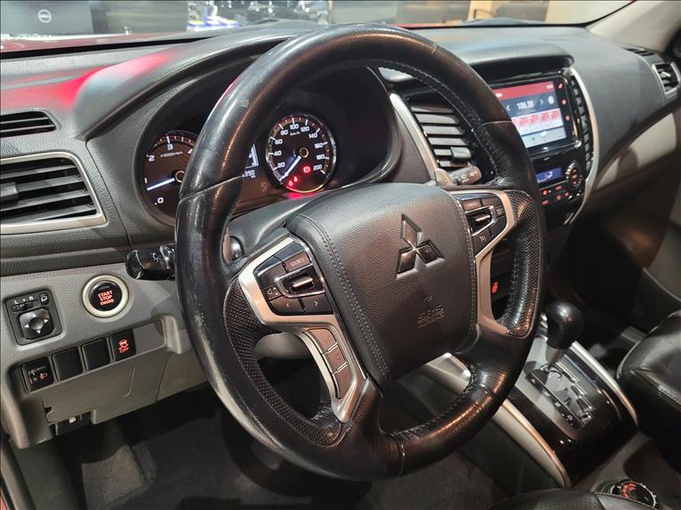 Mitsubishi-L200 TRITON-2.4 16V Turbo Sport Hpe-s CD 4X4