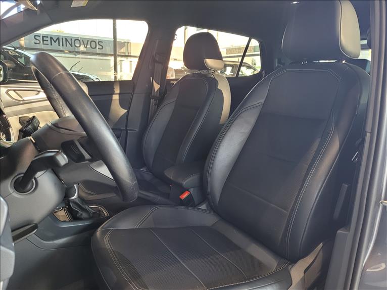 Volkswagen-T-CROSS-1.4 250 TSI Highline