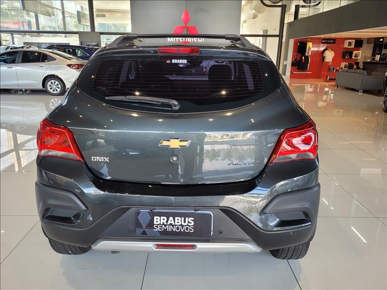 GM - Chevrolet-ONIX-1.4 MPFI Activ 8V