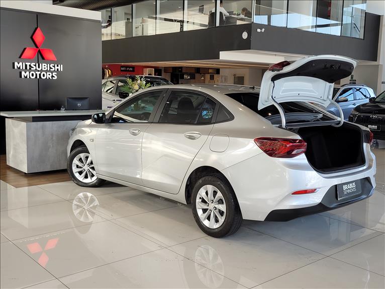 GM - Chevrolet-ONIX-1.0 Plus LT