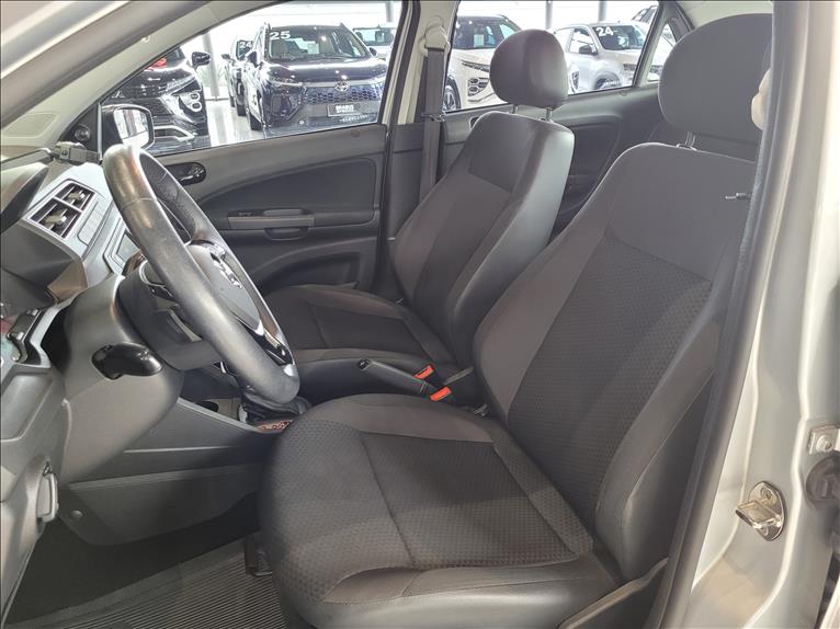 VW - Volkswagen-VOYAGE-1.6 MSI Totalflex