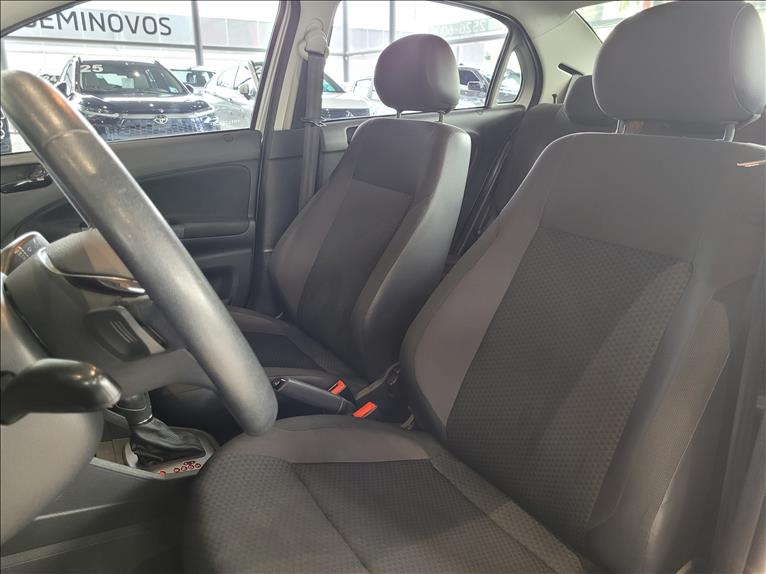 VW - Volkswagen-VOYAGE-1.6 MSI Totalflex