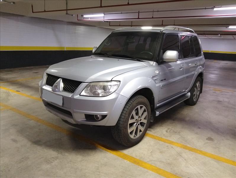 PAJERO TR4 2.0 4X4 16V 140cv PAJERO TR4 2.0 4X4 16V 140cv