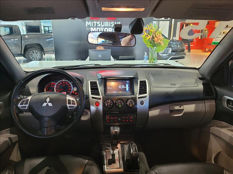 Mitsubishi-PAJERO DAKAR-3.5 HPE 7 Lugares 4X4 V6 24V