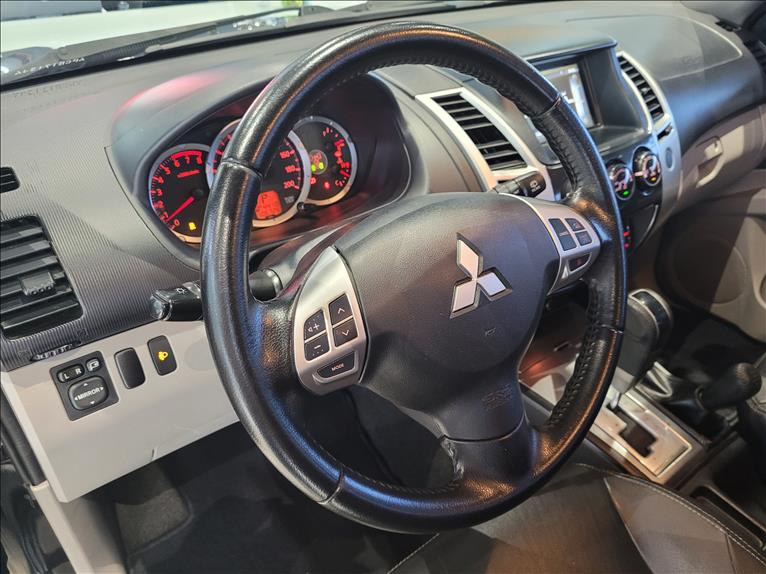 Mitsubishi-PAJERO DAKAR-3.5 HPE 7 Lugares 4X4 V6 24V