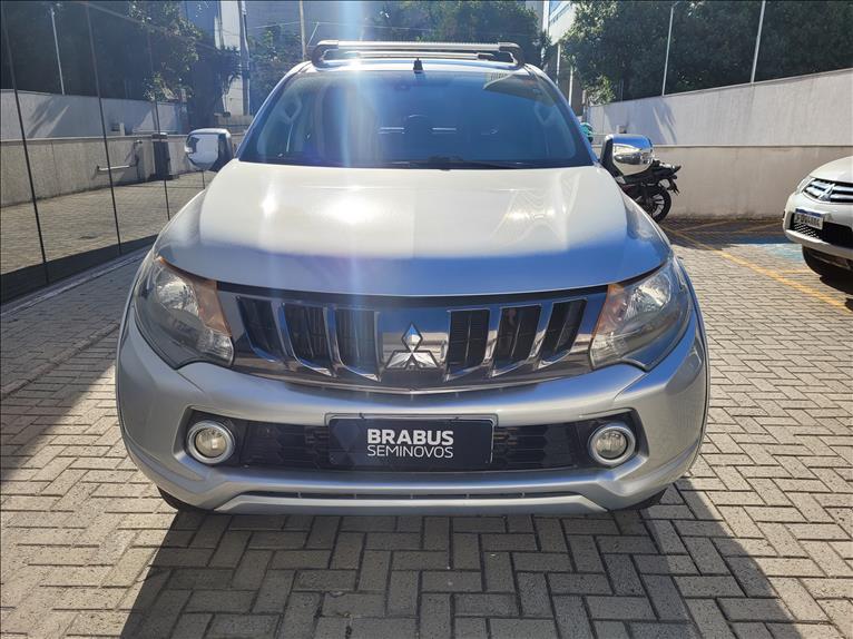 Mitsubishi-L200 TRITON-2.4 16V Turbo Sport HPE CD 4X4