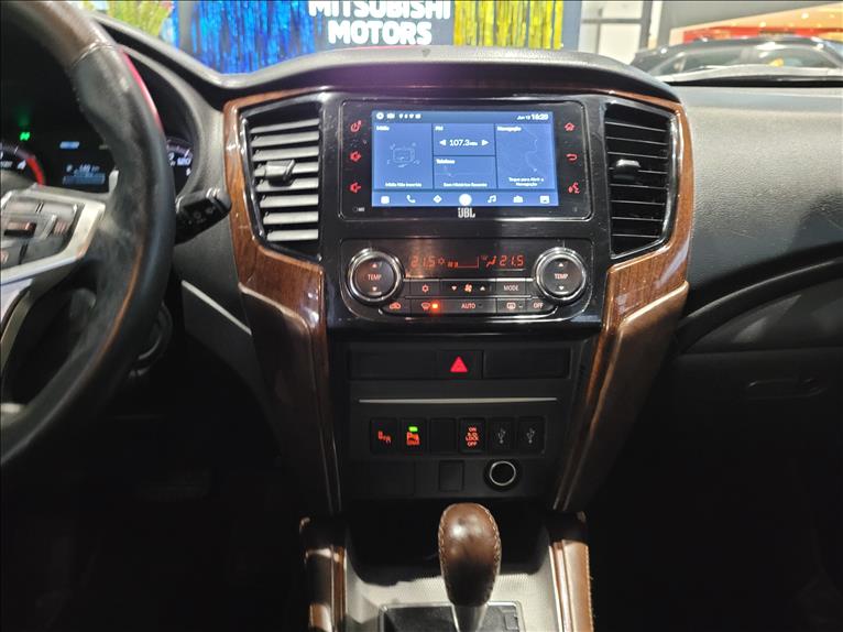 Mitsubishi-L200 TRITON-2.4 16V Turbo Sport Hpe-s Terra CD 4X4