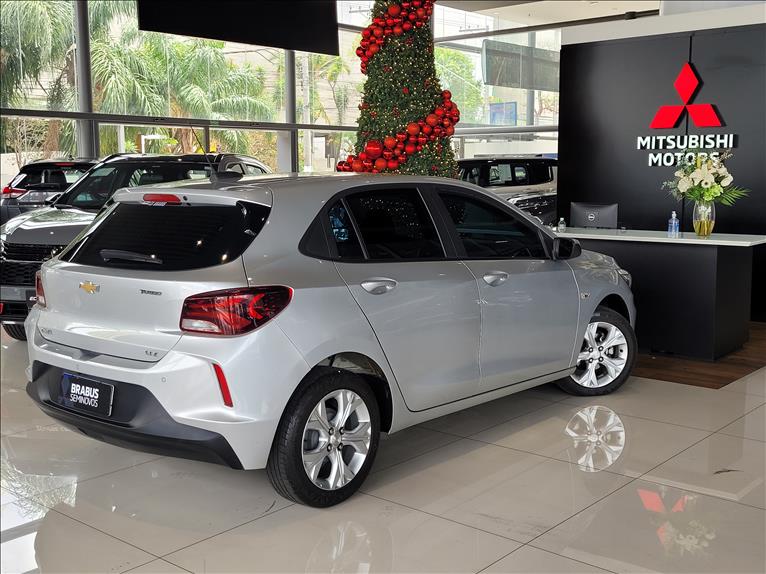 GM - Chevrolet-ONIX-1.0 Turbo LTZ