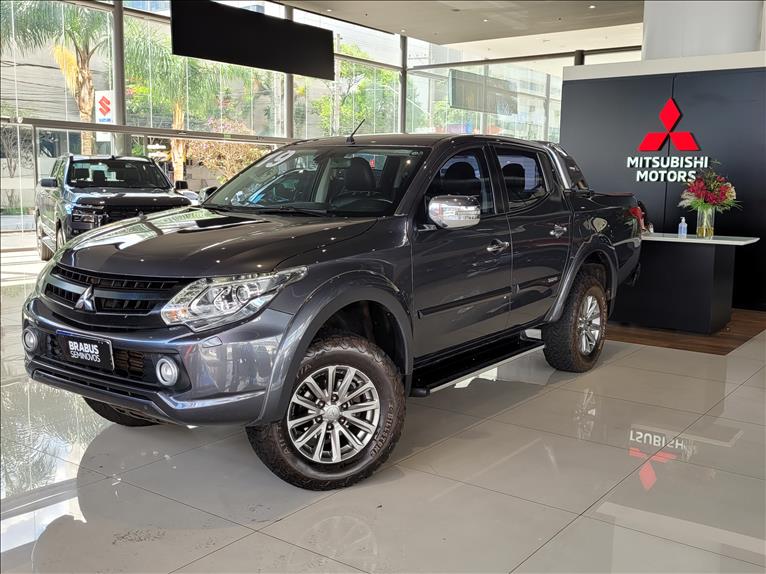 Mitsubishi-L200 TRITON-2.4 16V Turbo Sport Hpe-s CD 4X4