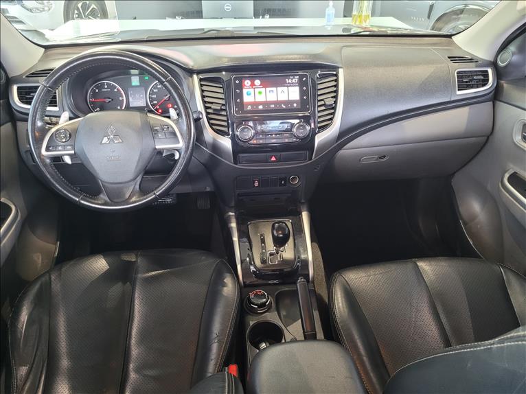 Mitsubishi-L200 TRITON-2.4 16V Turbo Sport Hpe-s CD 4X4