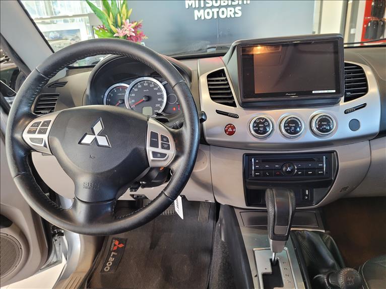 Mitsubishi-L200 TRITON-2.4 16V Turbo Sport HPE CD 4X4