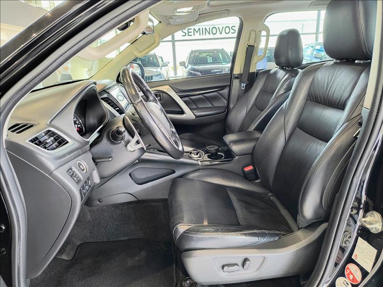 Mitsubishi-PAJERO SPORT-2.4 16V Mivec Turbo HPE AWD