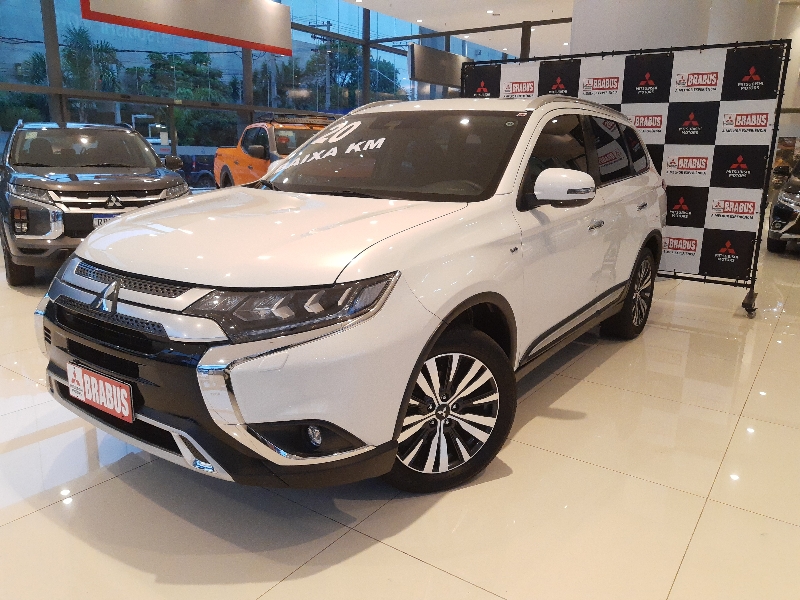 OUTLANDER 3.0 Mivec V6 Hpe-s AWD OUTLANDER 3.0 Mivec V6 Hpe-s AWD