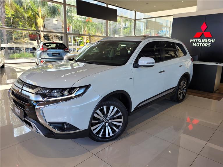 Mitsubishi-OUTLANDER-3.0 Mivec V6 Hpe-s AWD