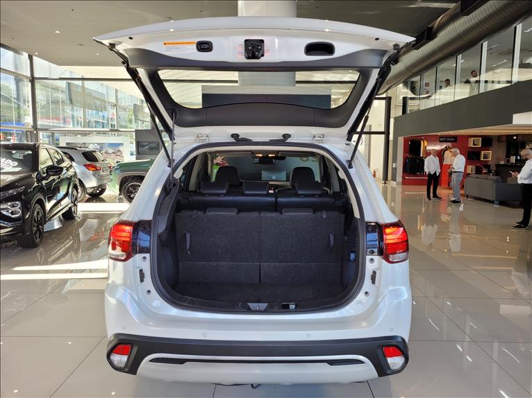 Mitsubishi-OUTLANDER-3.0 Mivec V6 Hpe-s AWD