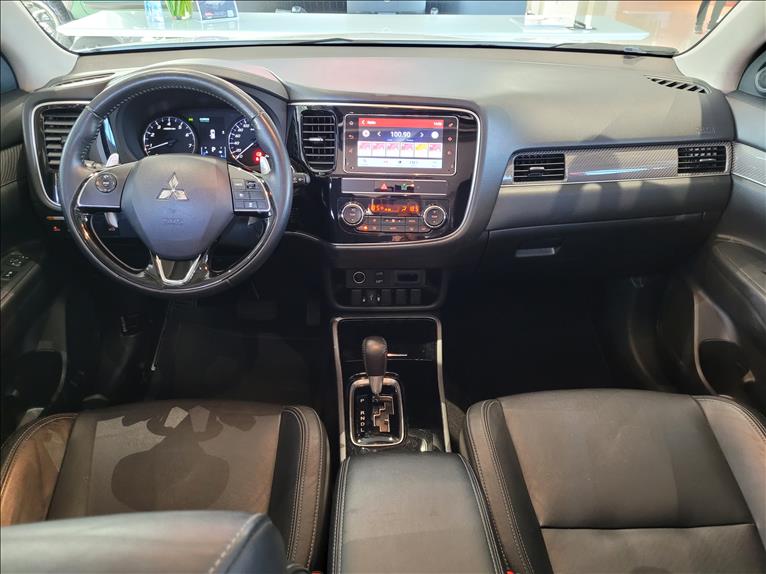 Mitsubishi-OUTLANDER-3.0 Mivec V6 Hpe-s AWD