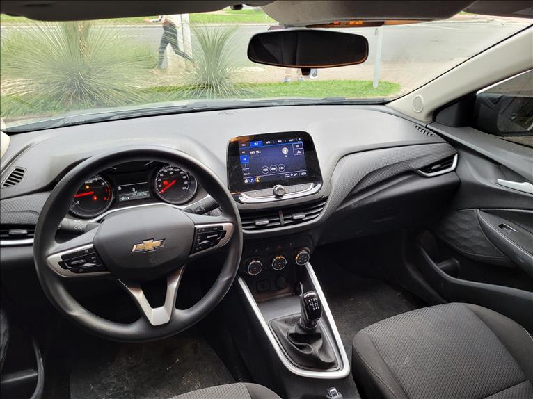 GM - Chevrolet-ONIX-1.0 Plus LT