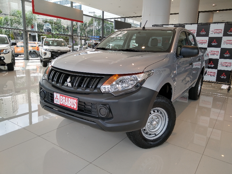 L200 TRITON 2.4 16V Turbo GL CD 4X4 L200 TRITON 2.4 16V Turbo GL CD 4X4