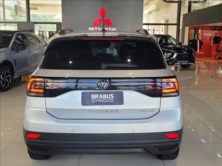 VW - Volkswagen-T-CROSS-1.0 200 TSI