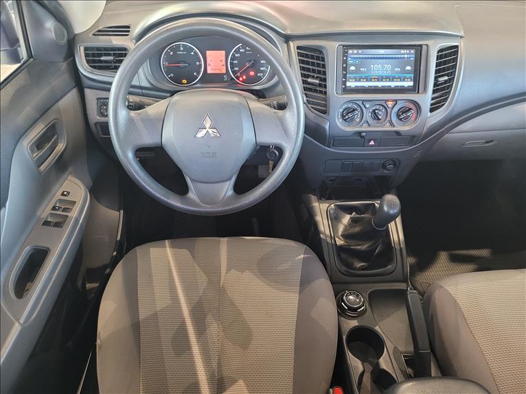 Mitsubishi-L200 TRITON-2.4 16V Turbo GL CD 4X4
