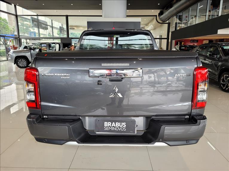 Mitsubishi-L200 TRITON-2.4 16V Turbo Sport Hpe-s CD 4X4
