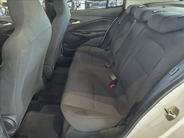 GM - Chevrolet-ONIX-1.0 Plus LT
