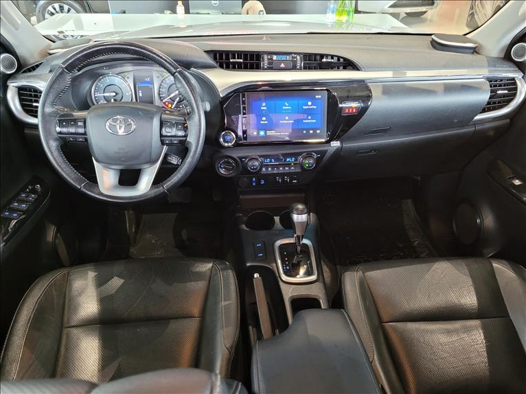 Toyota-HILUX-2.8 D-4d Turbo CD SRX 4X4