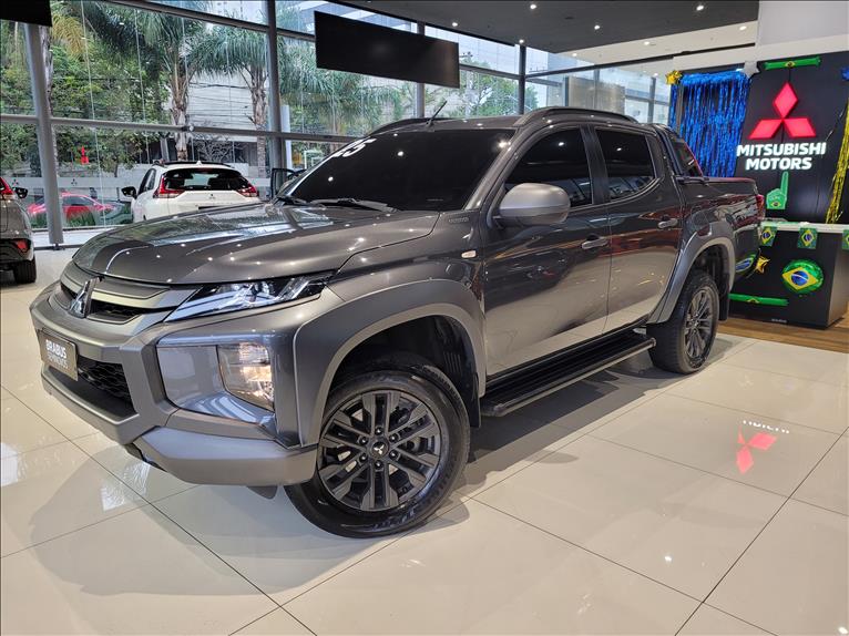 Mitsubishi-L200 TRITON-2.4 16V Turbo Sport Outdoor GLS CD 4X4