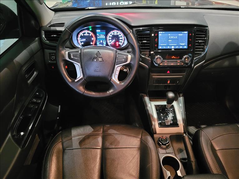 Mitsubishi-L200 TRITON-2.4 16V Turbo Sport Outdoor GLS CD 4X4