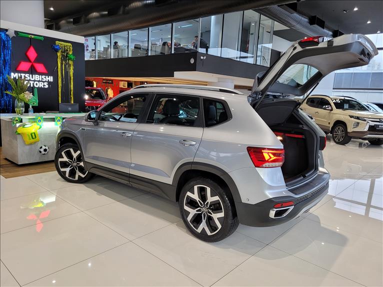 Volkswagen-TAOS-1.4 250 TSI Highline
