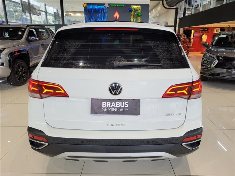 Volkswagen-TAOS-1.4 250 TSI Highline
