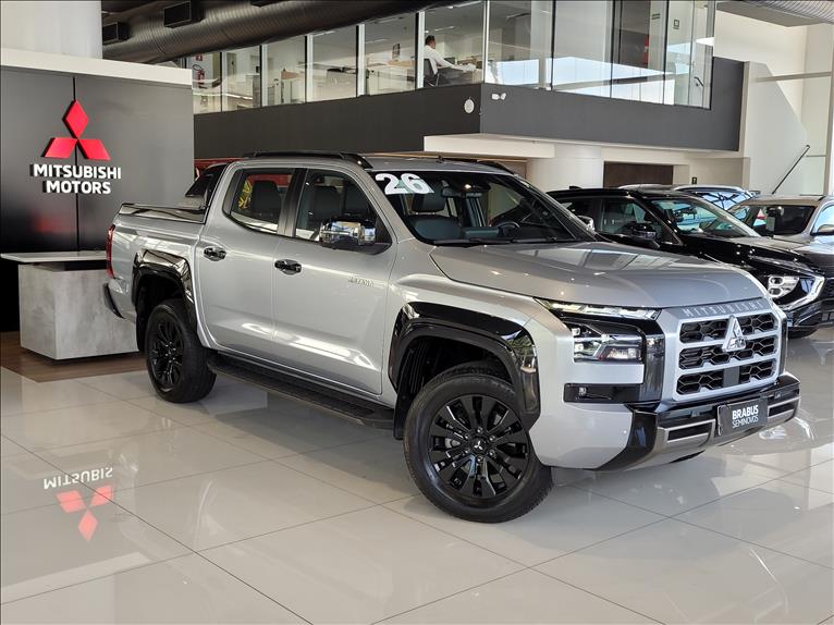 Mitsubishi-TRITON-2.4 Biturbo CD Katana 4X4