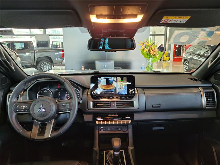 Mitsubishi-TRITON-2.4 Biturbo CD Katana 4X4