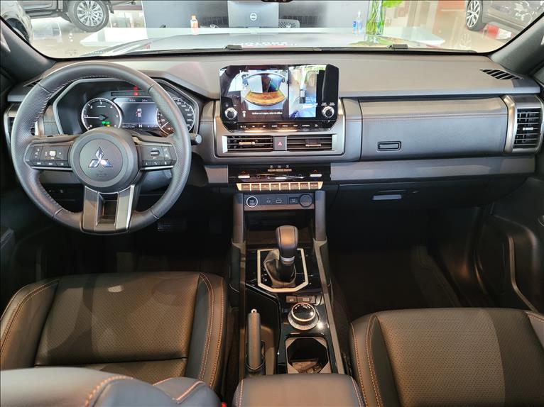 Mitsubishi-TRITON-2.4 Biturbo CD Katana 4X4