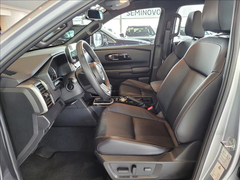 Mitsubishi-TRITON-2.4 Biturbo CD Katana 4X4