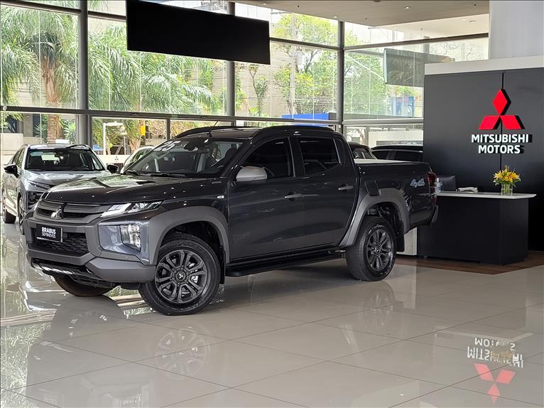 Mitsubishi-L200 TRITON-2.4 16V Turbo Sport Outdoor Plus CD 4X4
